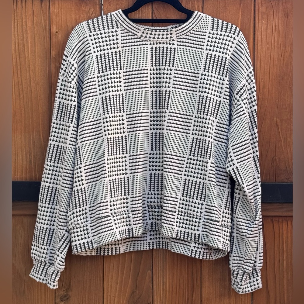 L*SPACE Black & Cream Plaid houndstooth Knit Pullover Sweatshirt - Medium